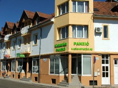 Отель Karavan Panzio Кечкемет Экстерьер фото